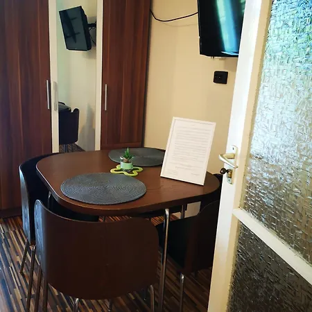 Kis Lakas Apartment Szantod
